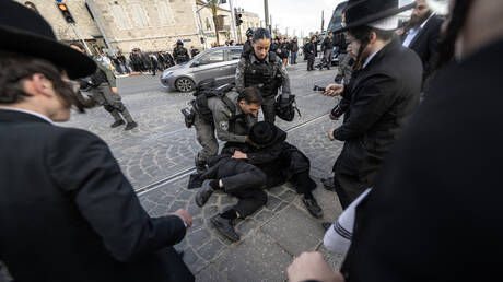 اقتحام منزل قائد الشرطة العسكرية الإسرائيلية من قبل متطرفين حريديين