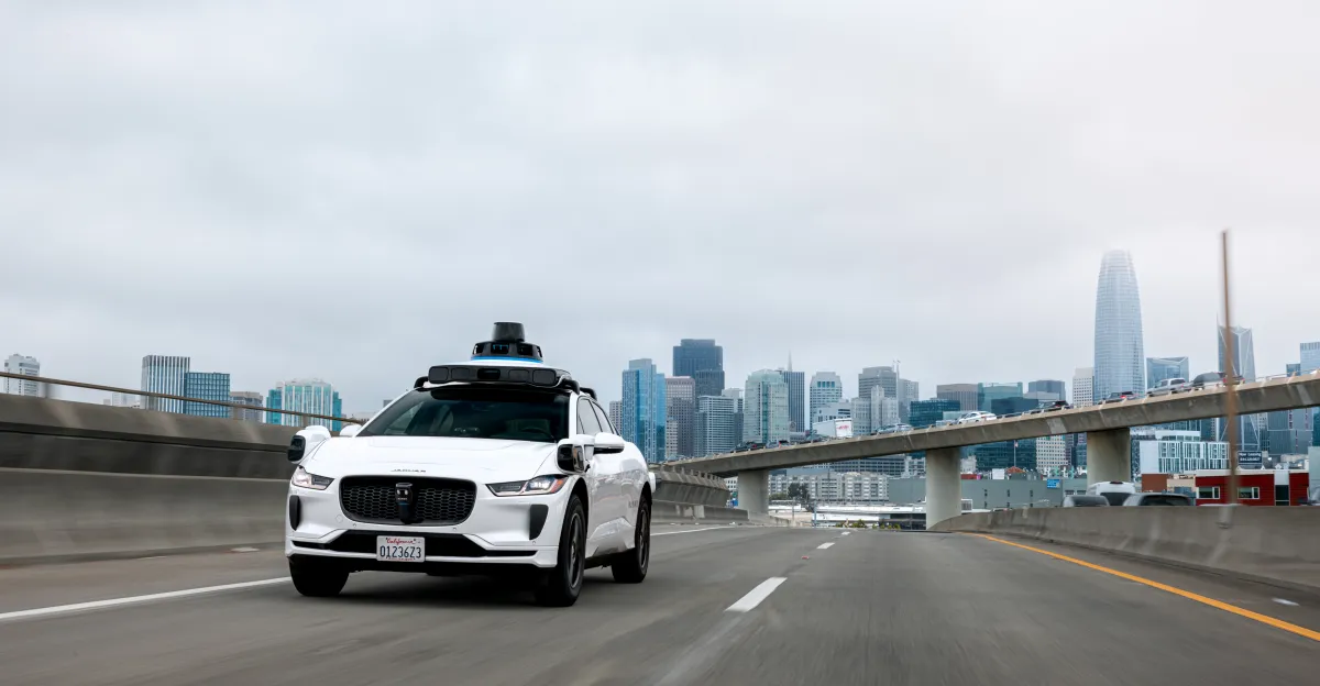 Waymo suspend les services de conduite sur autoroute