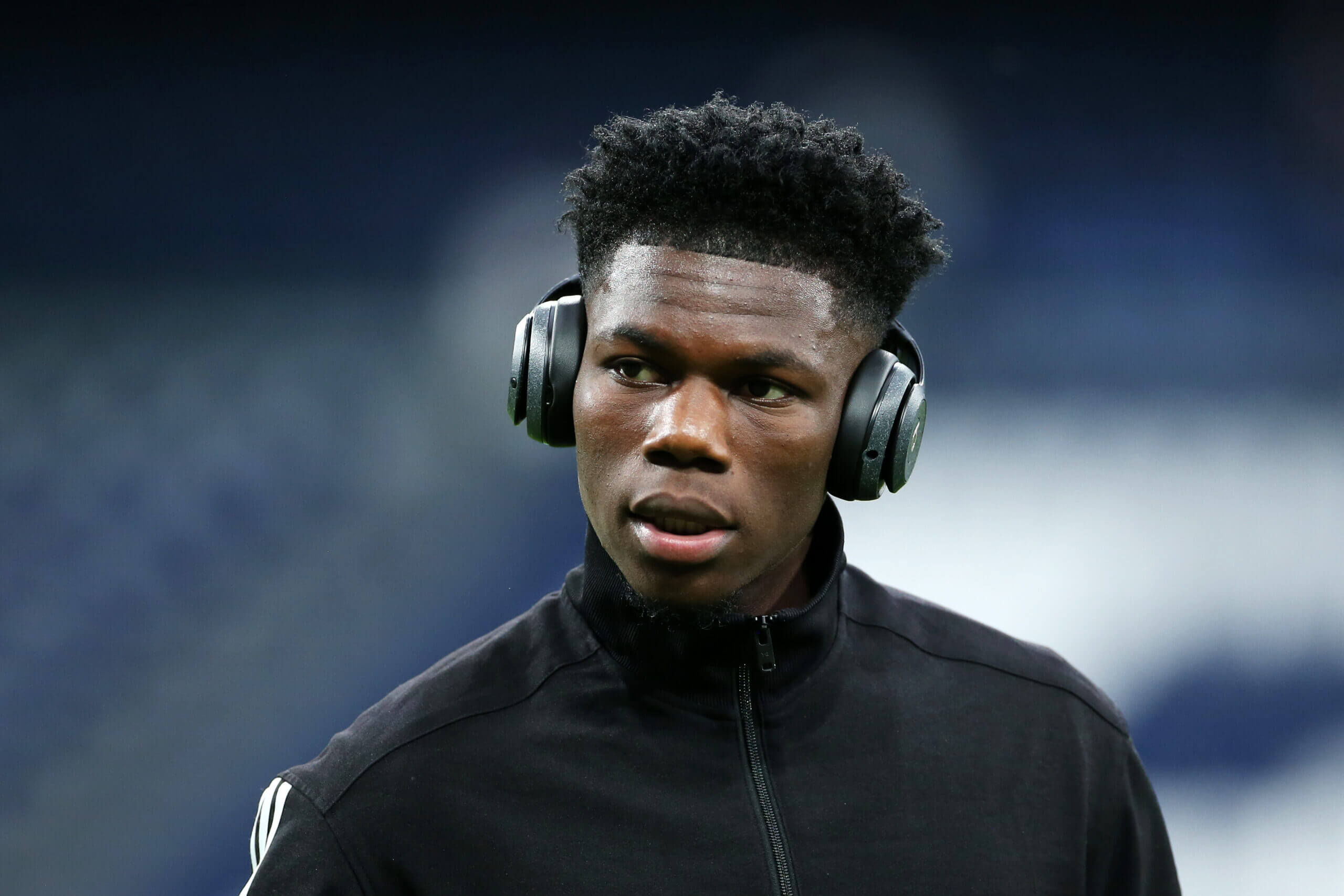 غضب جماهيري في مدريد بسبب بطاقة تشواميني