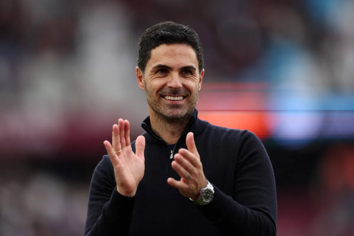 Revitalize Arsenal and Achieve Titles