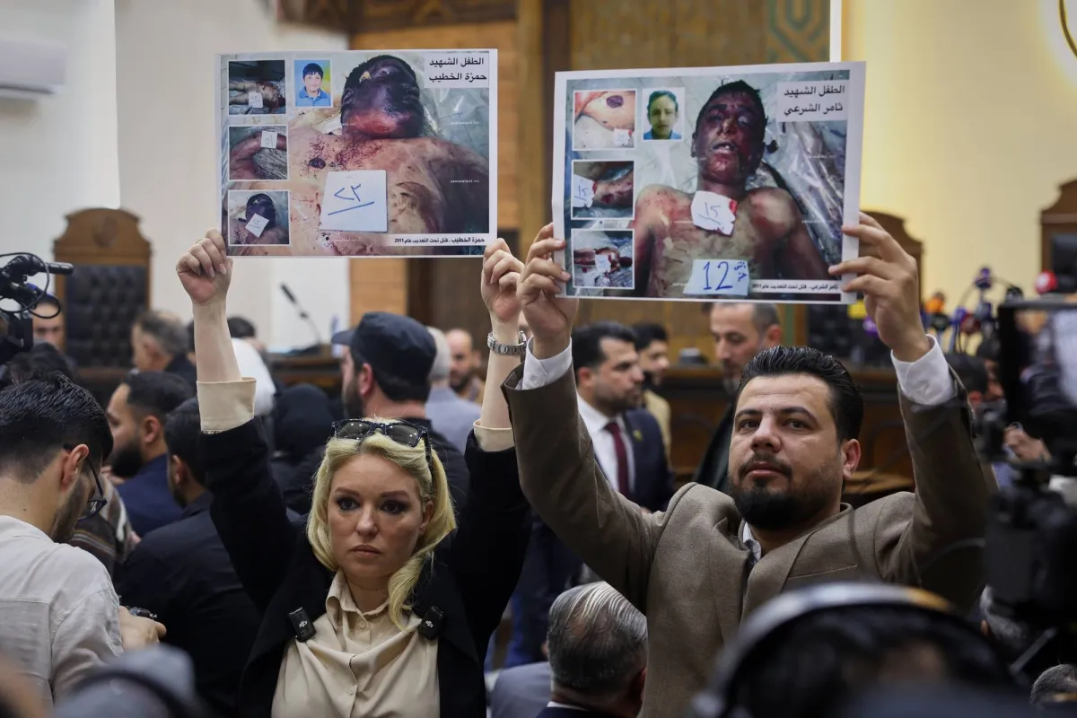 محاكمة عاطف نجيب: ضحايا درعا يطالبون بالعدالة