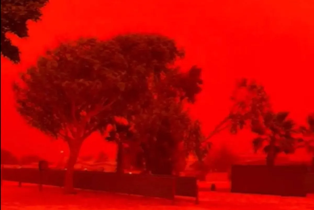 Ciel rouge en Australie : phénomène du cyclone "Narelle"