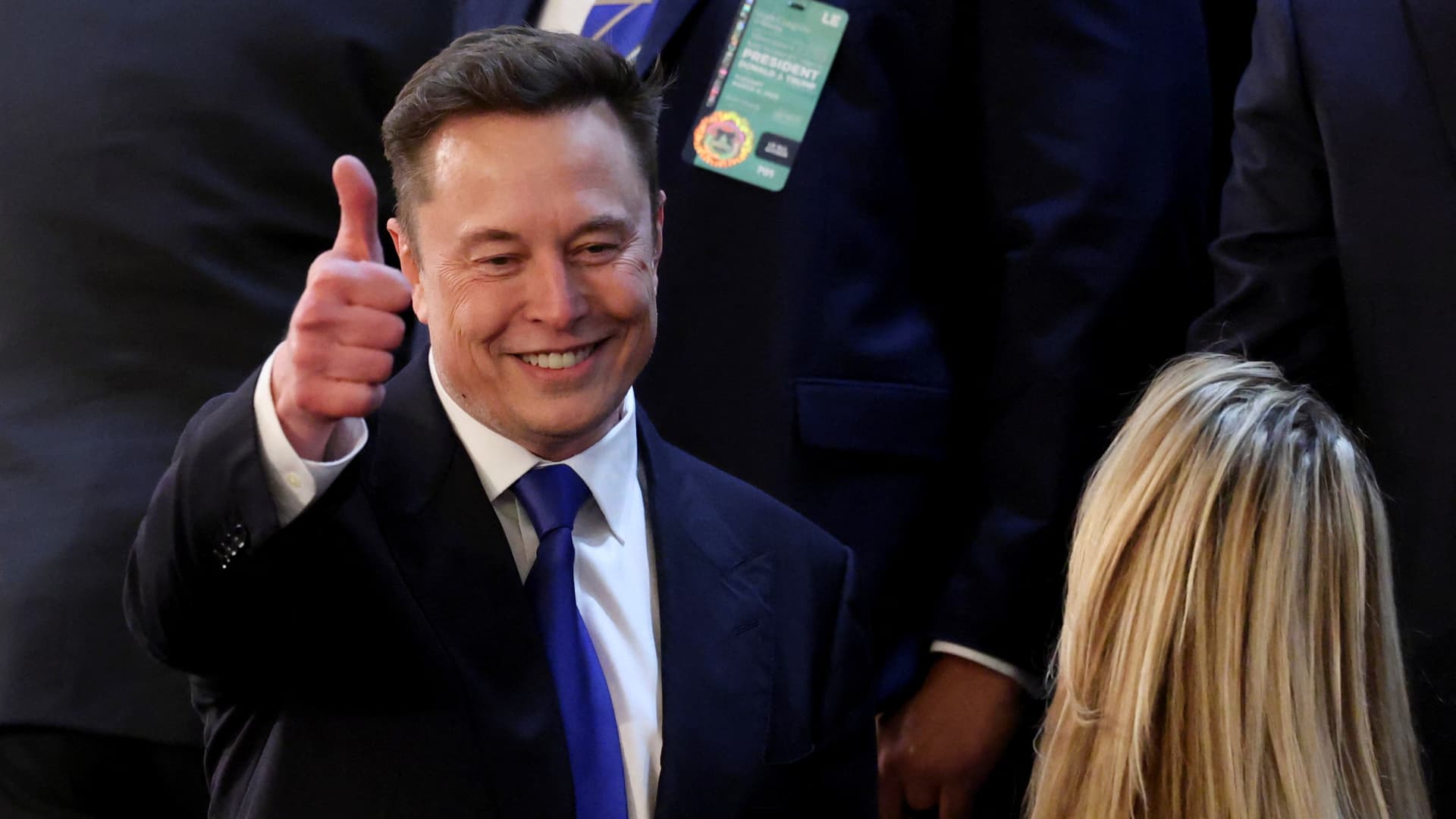 إيلون ماسك أول تريليونير في العالم مع SpaceX
