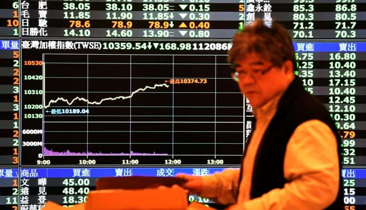 مؤشر نيكي يغلق فوق 60 ألف نقطة للمرة الأولى