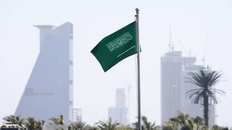 Vernietiging raket gericht op oliegebied in Saudi-Arabië