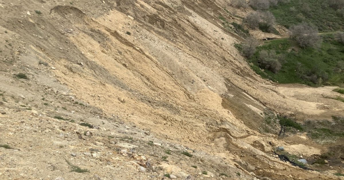 انهيارات ترابية تهدد المناطق السكنية في الأردن