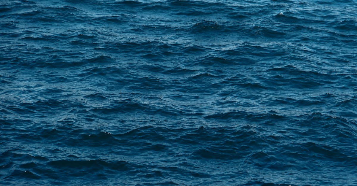 إيران تستعد لمواجهة التهديدات في مضيق هرمز