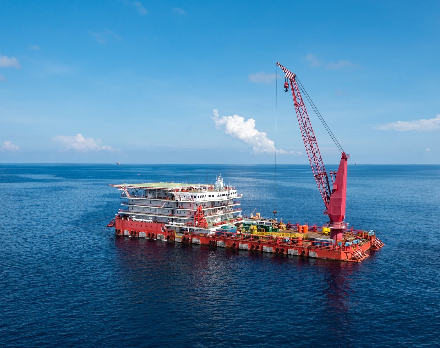 استمرار خدمات ثريا والبنية التحتية بشكل كامل