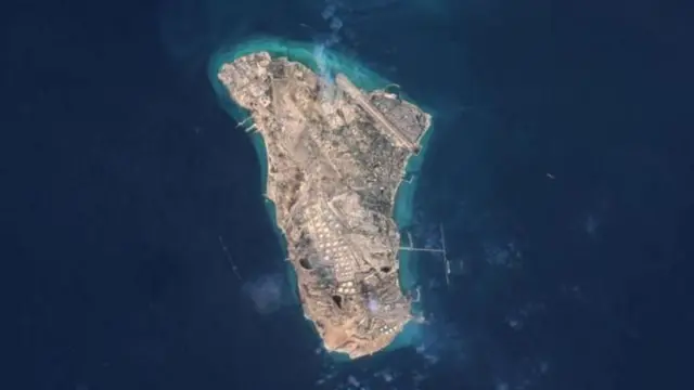 غارة أمريكية على جزيرة خرج الإيرانية: تفاصيل وأبعاد