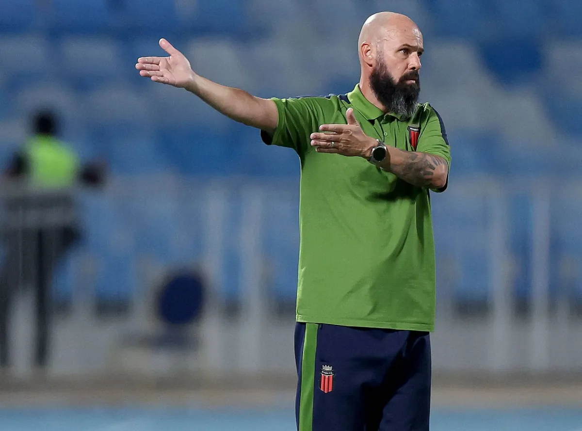 Contract Renewal Negotiations for Maurício Dolak