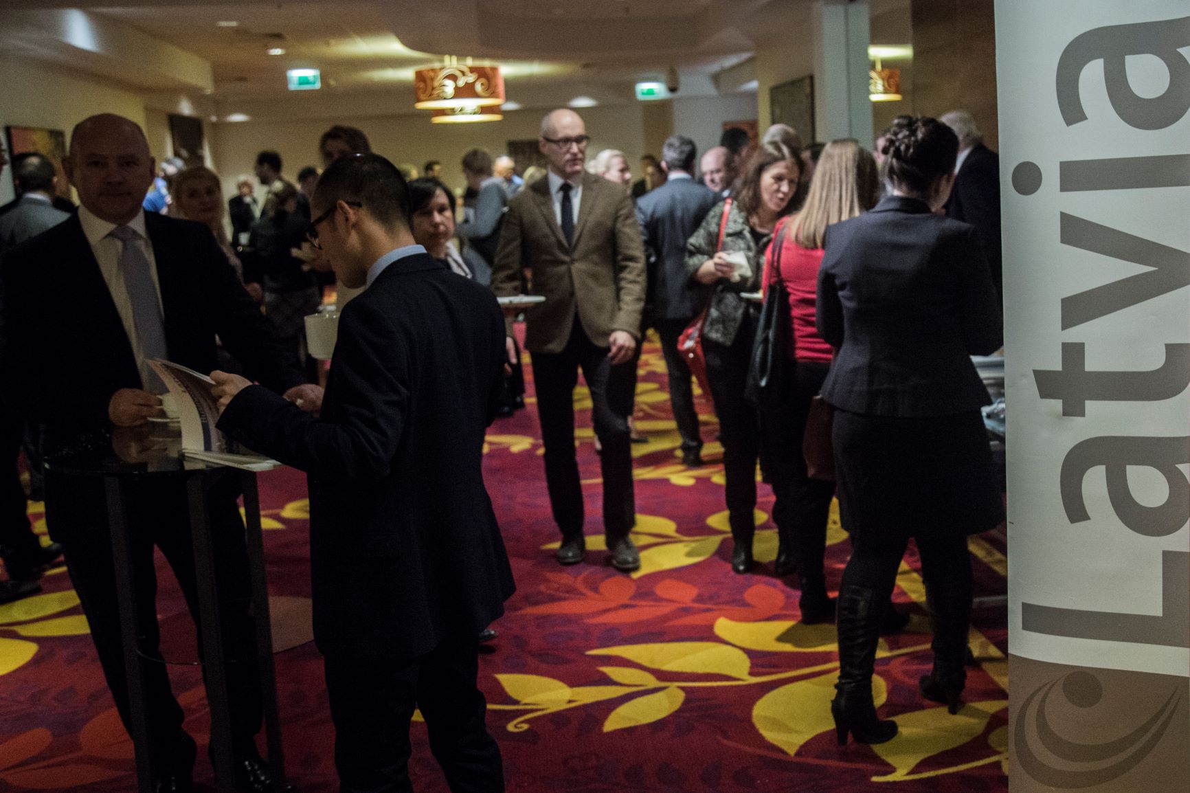 تعزيز العلاقات التجارية بين إندونيسيا وبولندا