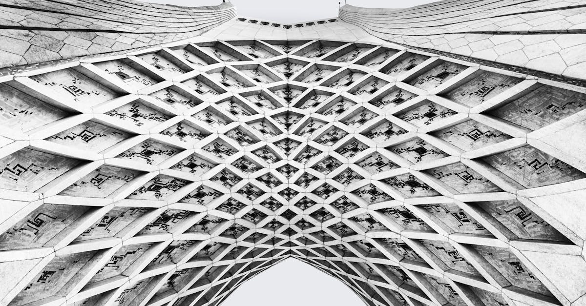 مفاوضات وقف إطلاق النار مع إيران عبر باكستان