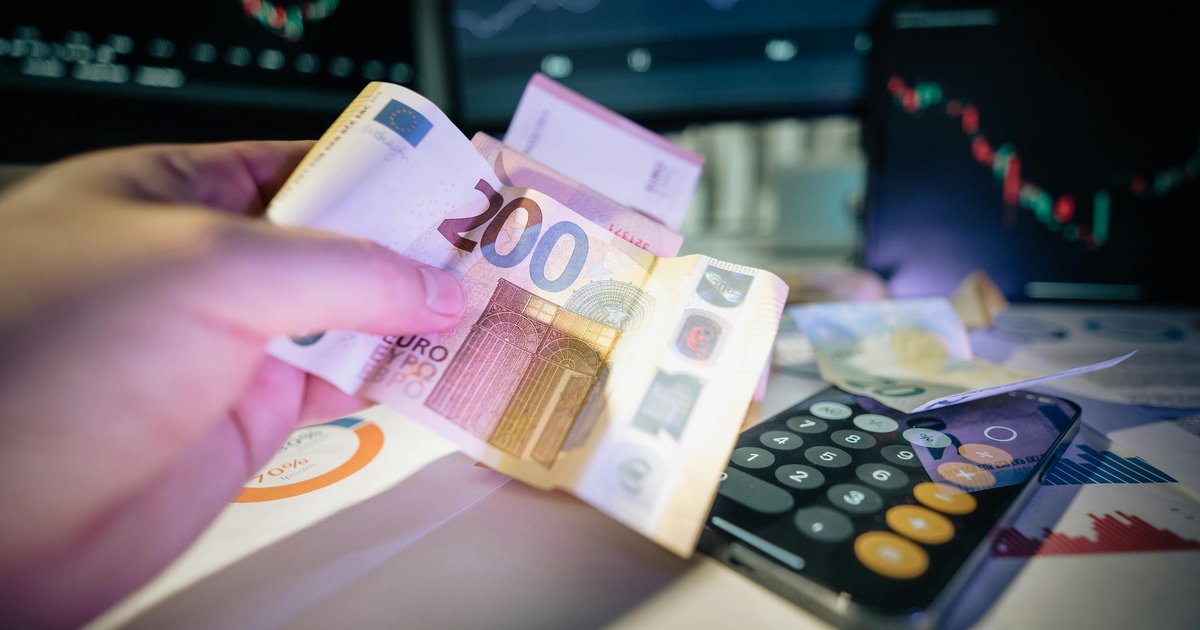 Investors Adopt Cautious Approach to the Pound