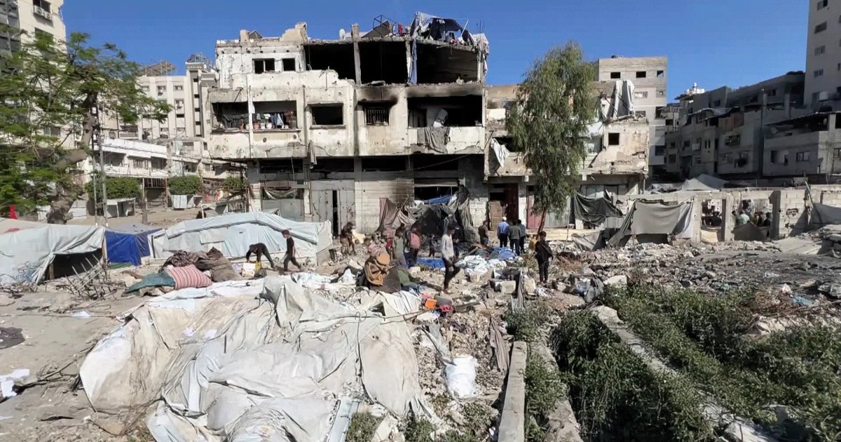 Israeli Airstrike Kills 10 Palestinians Including Children