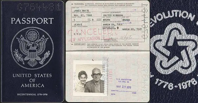 جوازات سفر تذكارية ترمب بمناسبة الاستقلال الأمريكي