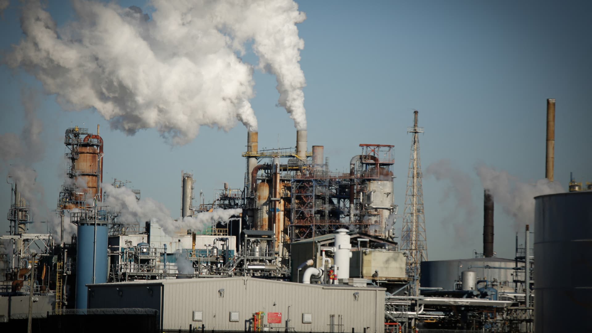 افزایش قیمت نفت به دلیل تشدید درگیری در خاورمیانه