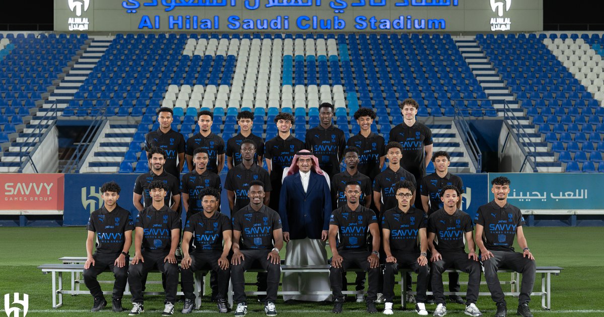 الهلال يواجه الخلود بقيادة بنزيما في الدوري السعودي