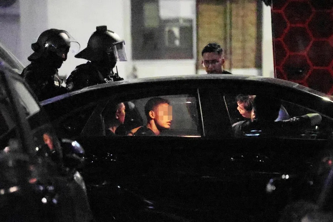 اعتقال ثلاثة أشخاص في جورونغ بعد مواجهة مع الشرطة