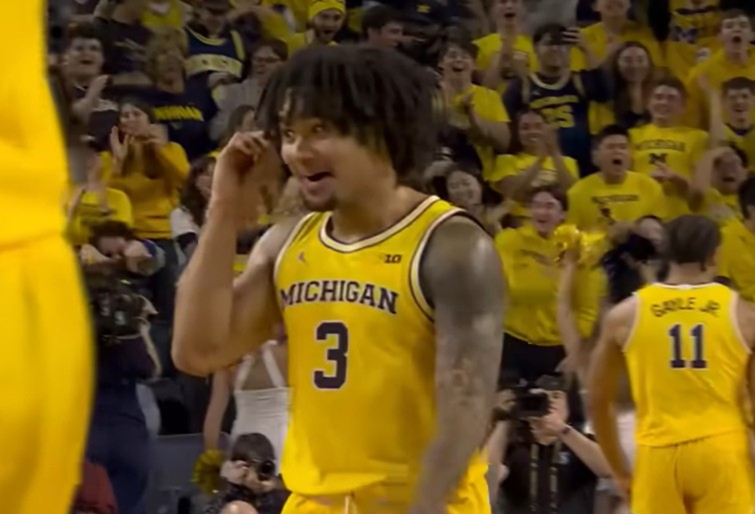 إصابة إليوت كاداو وتأثيرها على جامعة ميشيغان