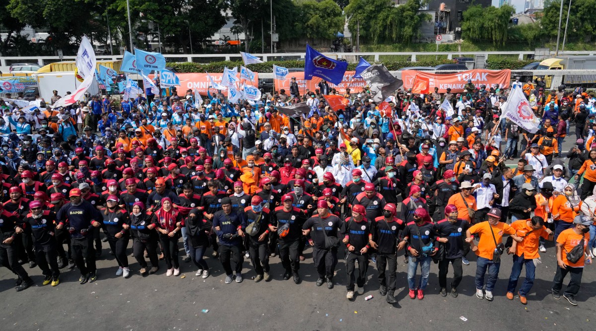 استقرار أسعار الوقود المدعوم في إندونيسيا وتأثيره على المشاريع الصغيرة