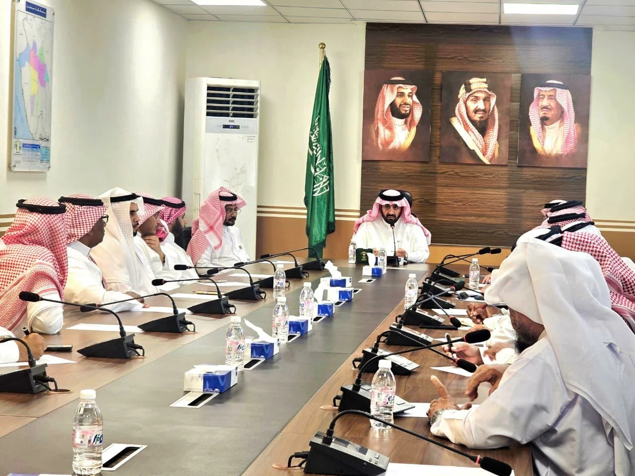 اجتماع المجلس المحلي في محايل يناقش قضايا تنموية