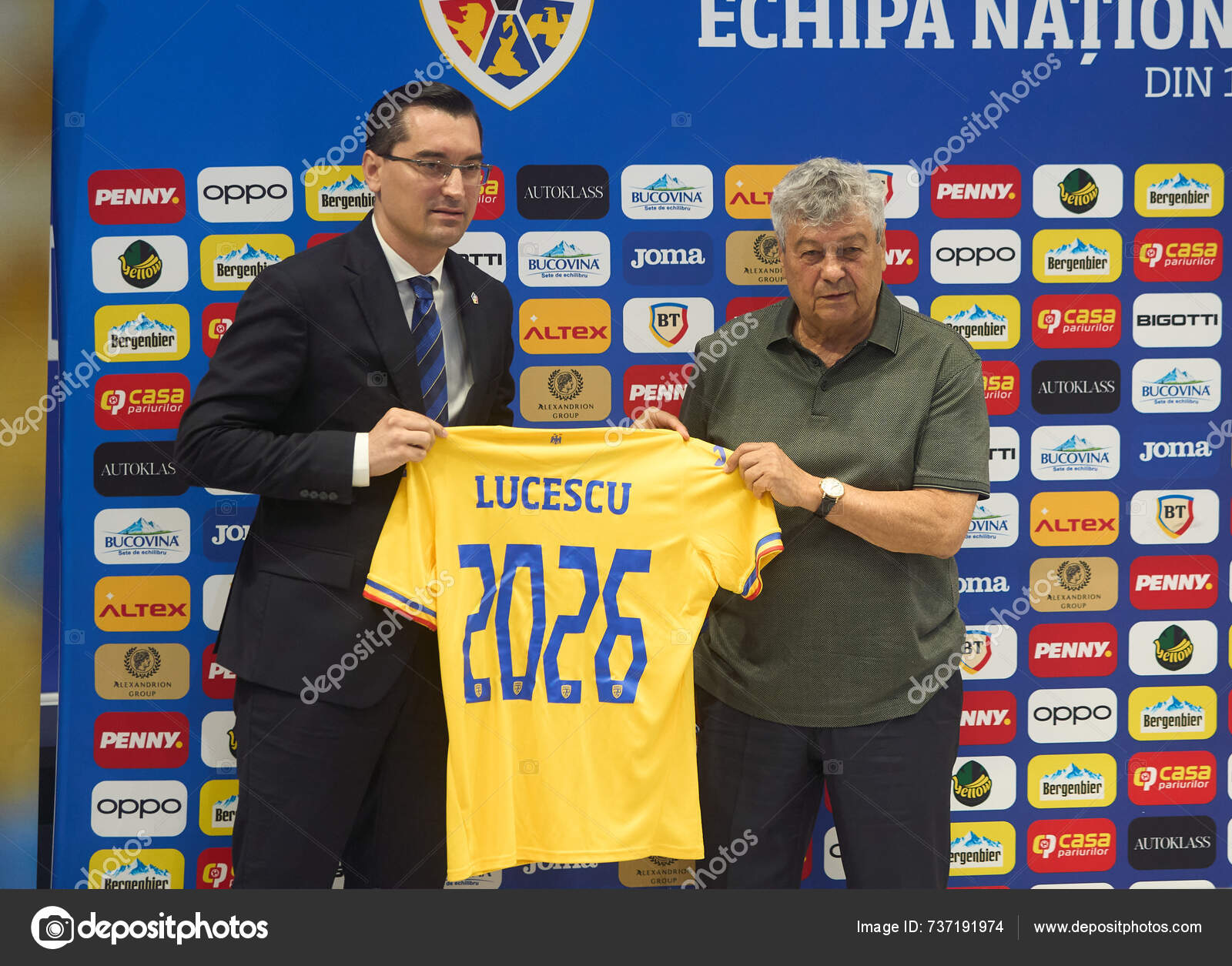 إصابة مدرب رومانيا لوتشيسكو ونقله للمستشفى