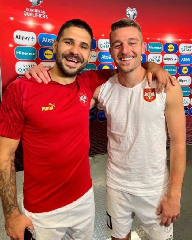 Saudi-Arabien gegen Serbien: Mitrovic fordert Al-Aqeedi heraus