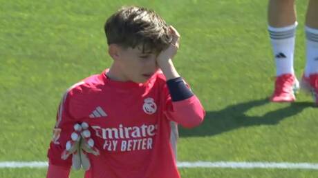 Martin Kassiass pleure après la défaite de son équipe