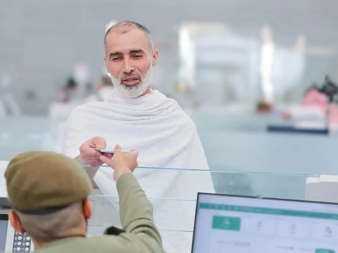 استقبال أولى رحلات الحجاج السوريين بمطار الملك عبد العزيز