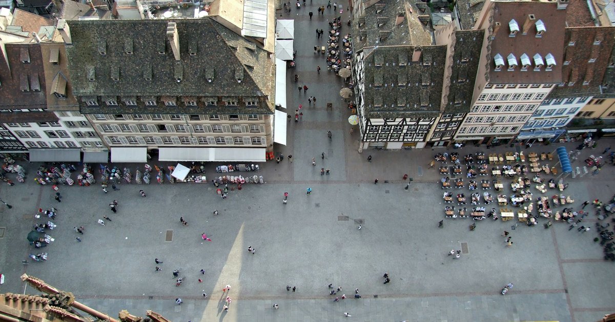 إيقاف التصديق على أكشاك جديدة في العريش