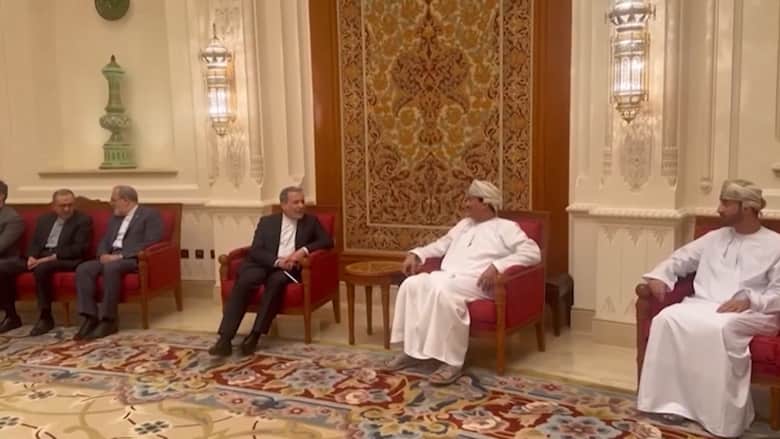 Trump dreigt opnieuw met regimeverandering in Iran