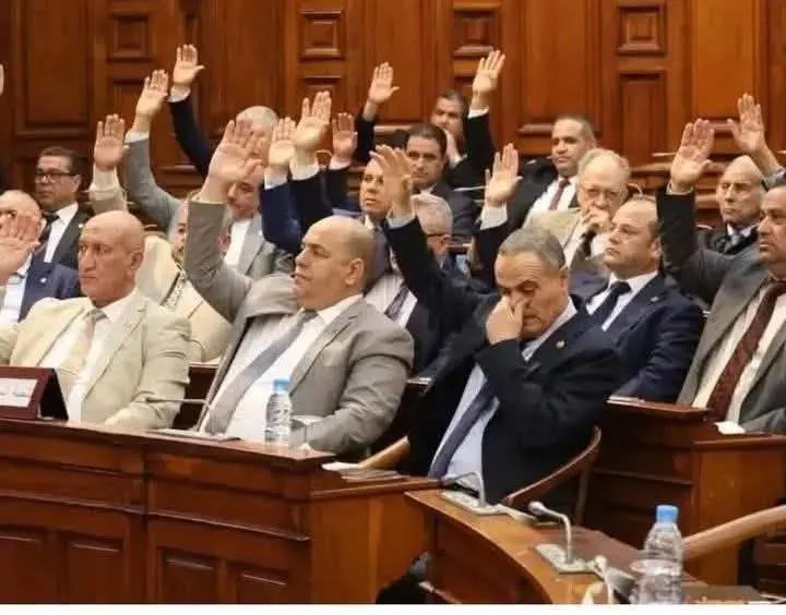 الانتخابات الجزائرية: تحديات وصعوبات تواجه الأحزاب