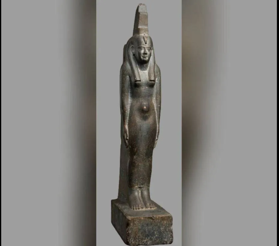 Ägyptisches Museum feiert Gründung mit Isis-Statue