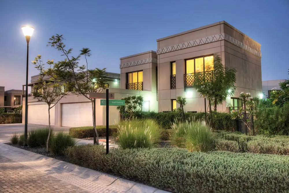 عقود إنشائية جديدة في الشارقة بقيمة 2.04 مليار درهم