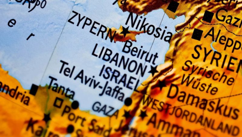 غارة في عين سعادة: مأساة تعكس واقع لبنان المعقد