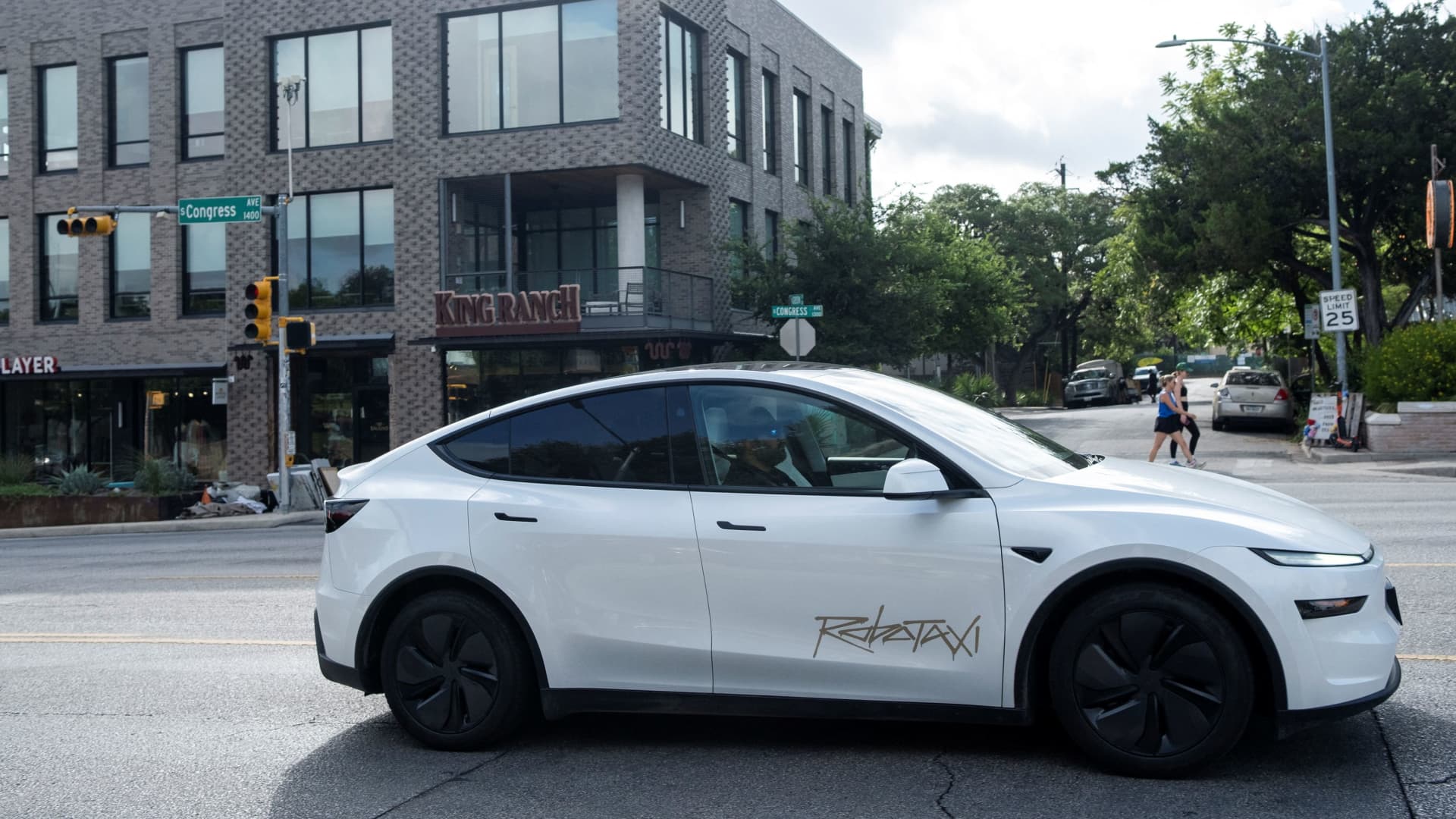 Tesla registriert 42 autonome Fahrzeuge in Texas