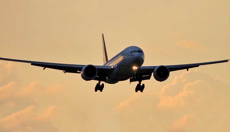 العراق يفتح مجاله الجوي أمام الطيران