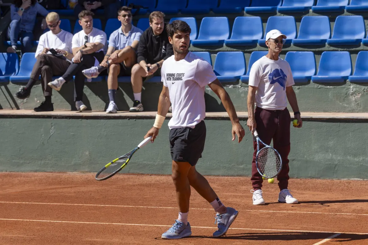 ألكاراس يستعد لموسم الملاعب الترابية