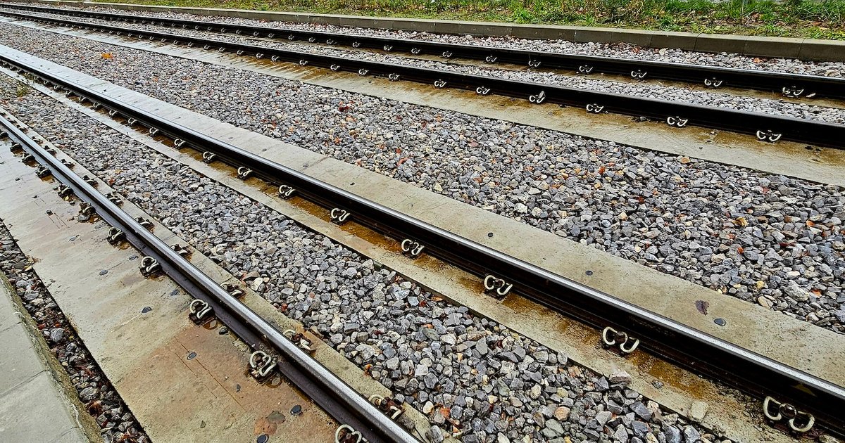 بنجارماسين تطلق النقل العام الكهربائي لحماية البيئة