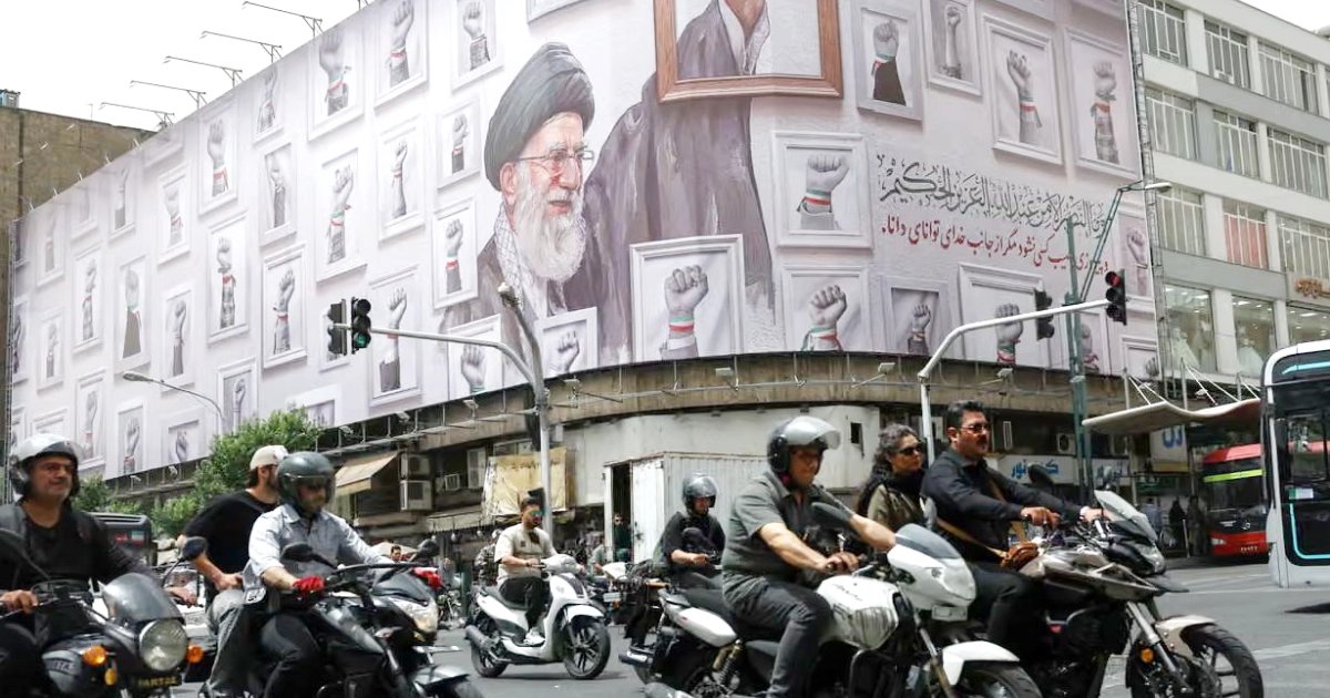 إيران تهدد بمد الحرب إلى ما وراء المنطقة