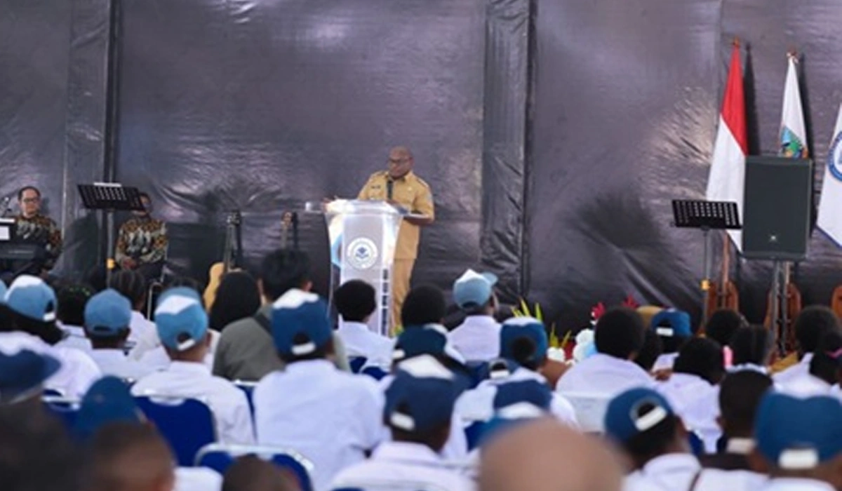 برنامج مدارس اليوم الكامل في بابوا الوسطى