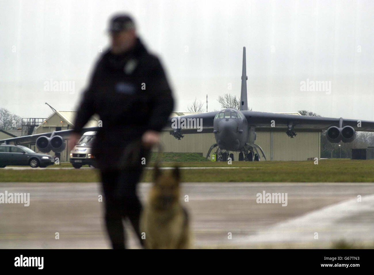 Atterrissage de deux B-52 à la base de Fairford