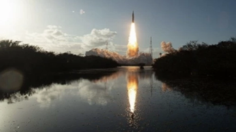 Lancement d'un satellite saoudien dans le programme Artemis