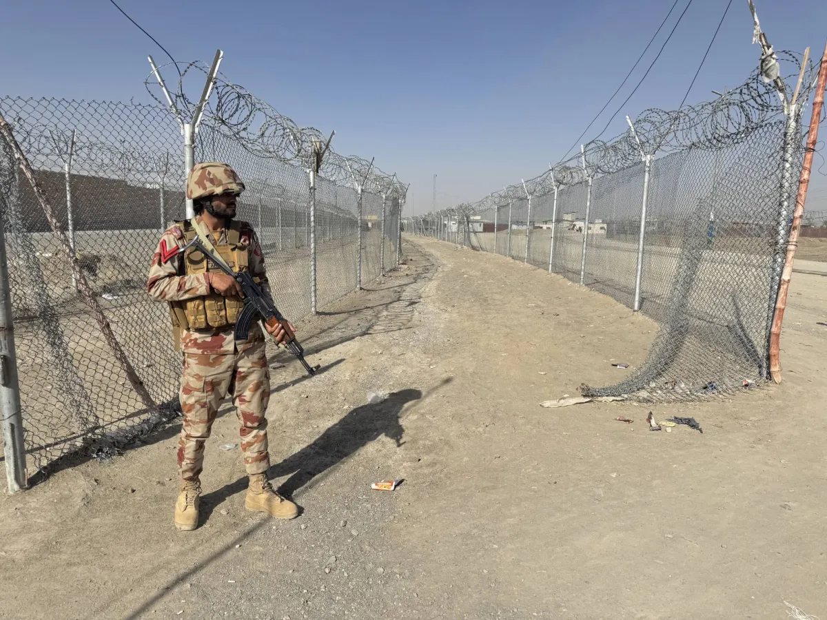 محادثات طالبان وباكستان في الصين لحل النزاع