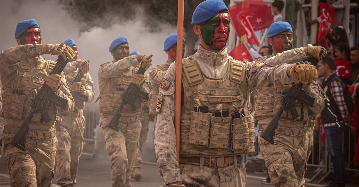 ترامب ينشر قوات أمريكية لتشتيت الإيرانيين