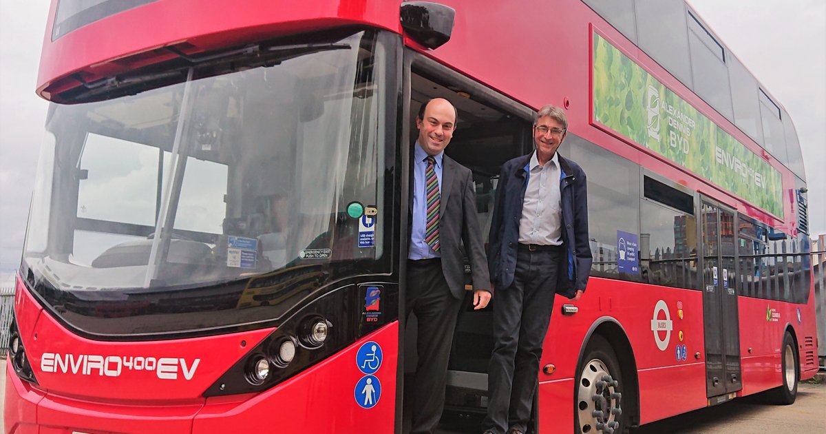 تجربة حافلات كهربائية في بنجارماسين