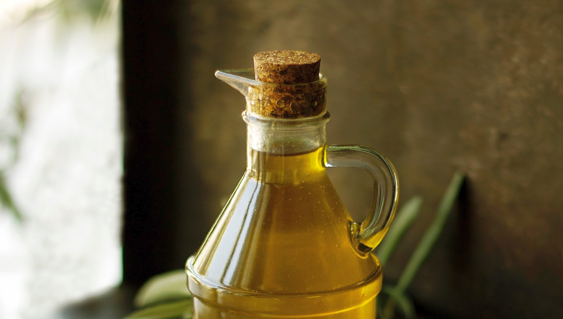 Huile d'avocat : bienfaits pour la cuisine et la santé