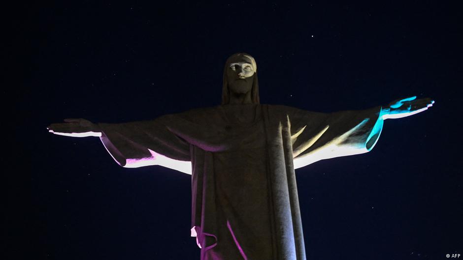 Earth Hour: Global Landmarks Go Dark to Raise Awareness