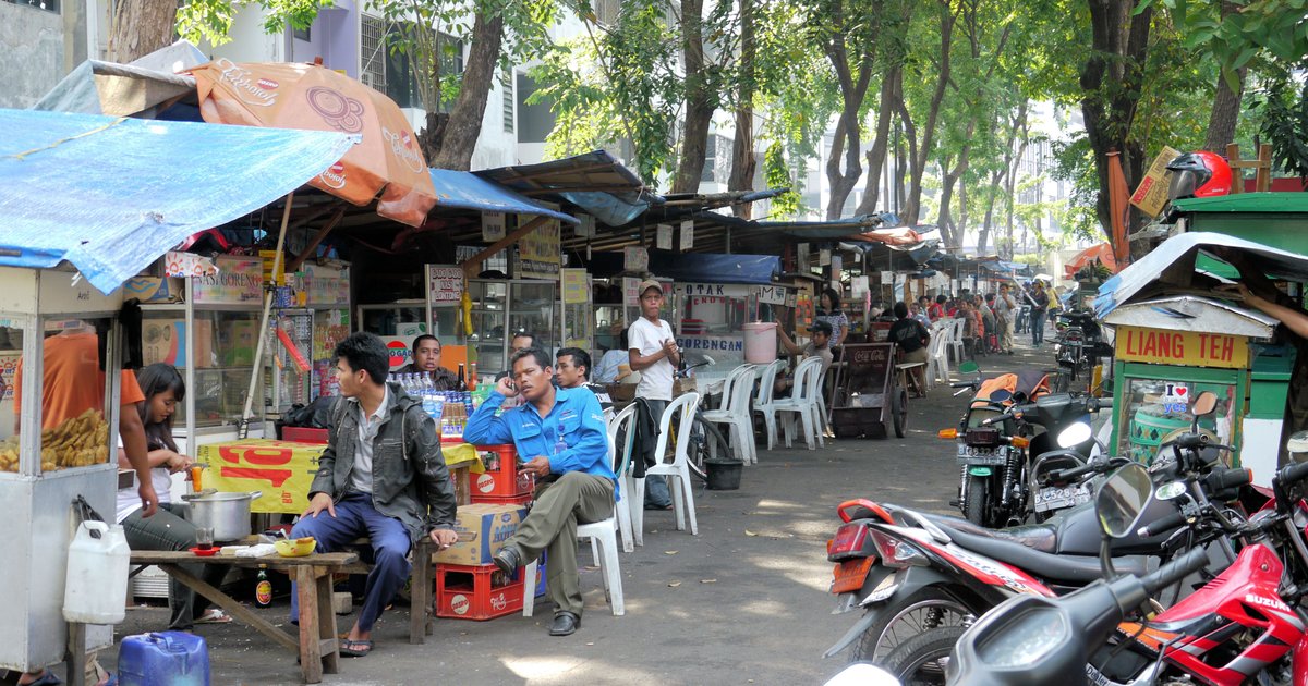 سوق سانتا في جاكرتا: القهوة كرمز لجذب الزبائن