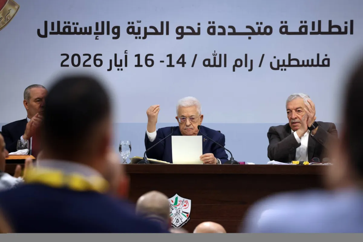 عباس يؤكد تمسك فلسطين باتفاق أوسلو في مؤتمر فتح الثامن